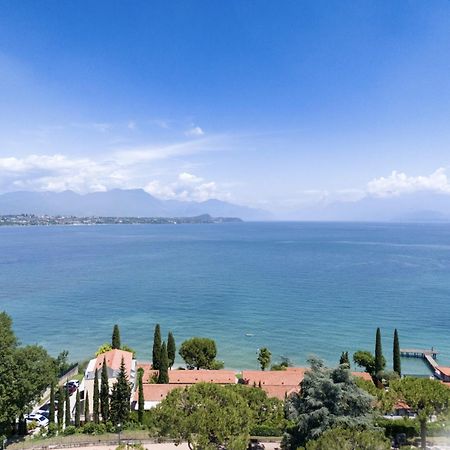 ديسينسانو ديل غاردا Hotiday Apartment Collection - Desenzano المظهر الخارجي الصورة