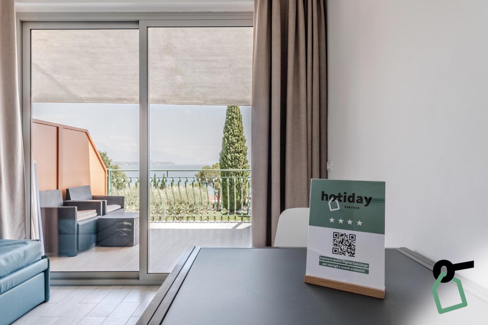 ديسينسانو ديل غاردا Hotiday Apartment Collection - Desenzano المظهر الخارجي الصورة