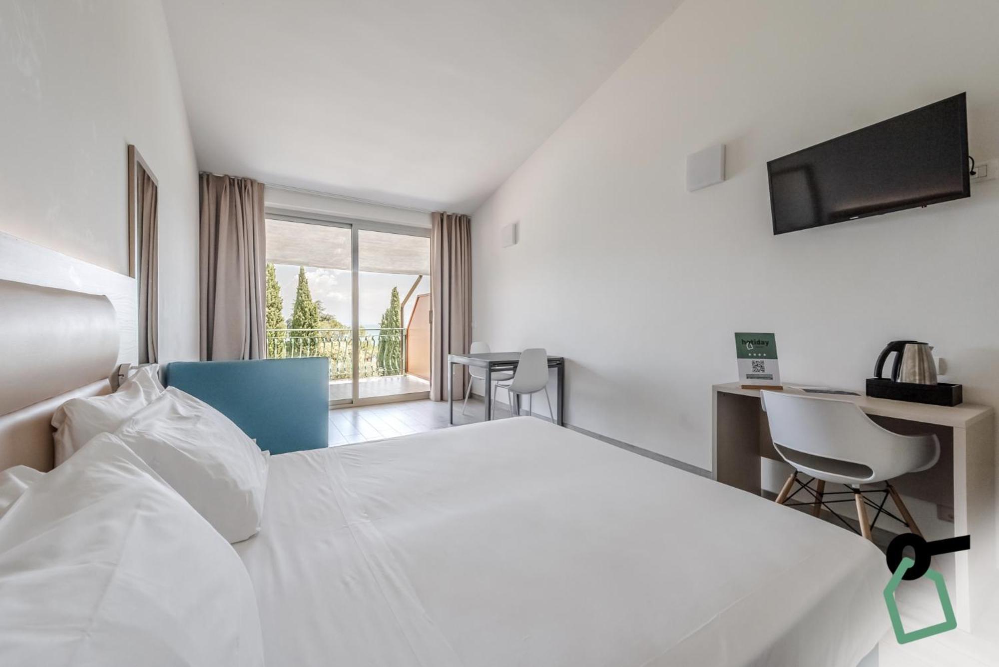 ديسينسانو ديل غاردا Hotiday Apartment Collection - Desenzano المظهر الخارجي الصورة