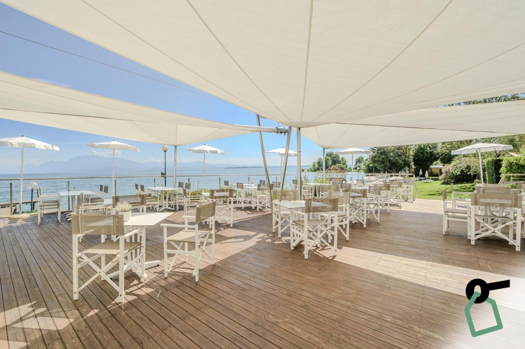 ديسينسانو ديل غاردا Hotiday Apartment Collection - Desenzano المظهر الخارجي الصورة