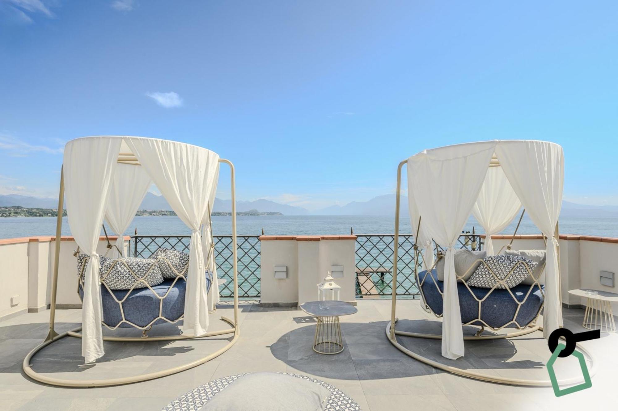 ديسينسانو ديل غاردا Hotiday Apartment Collection - Desenzano المظهر الخارجي الصورة