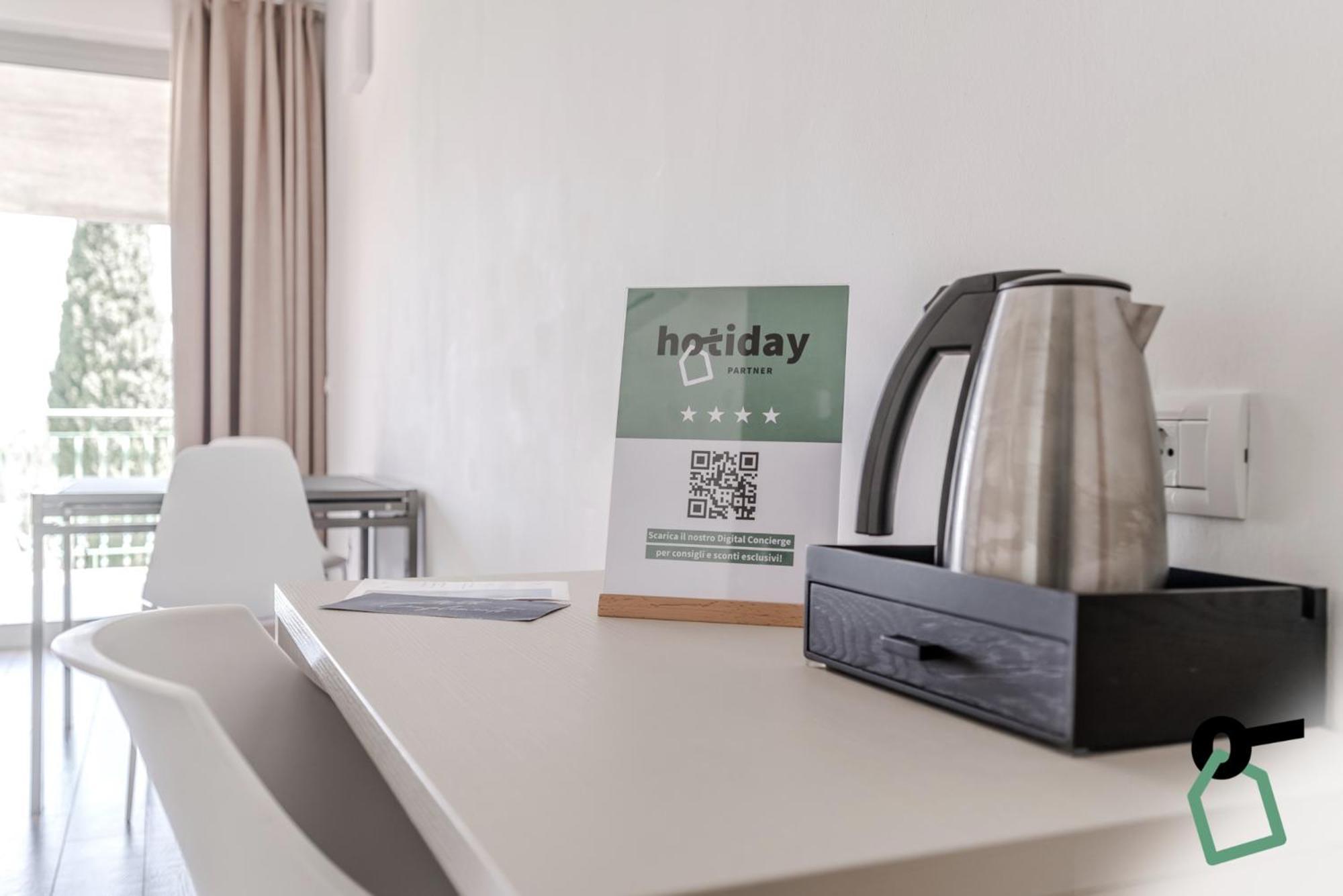 ديسينسانو ديل غاردا Hotiday Apartment Collection - Desenzano المظهر الخارجي الصورة